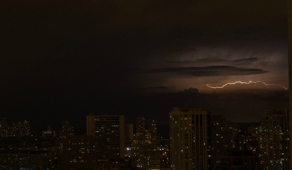Lightening Snakes Over Chicago by taffy