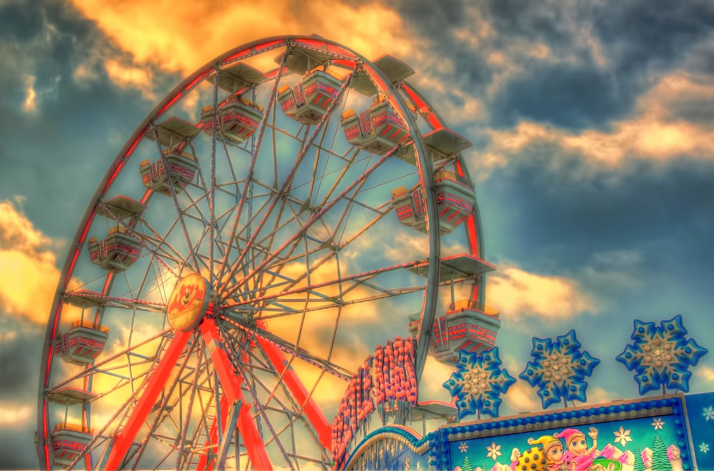 Ferris Wheel  by joysfocus