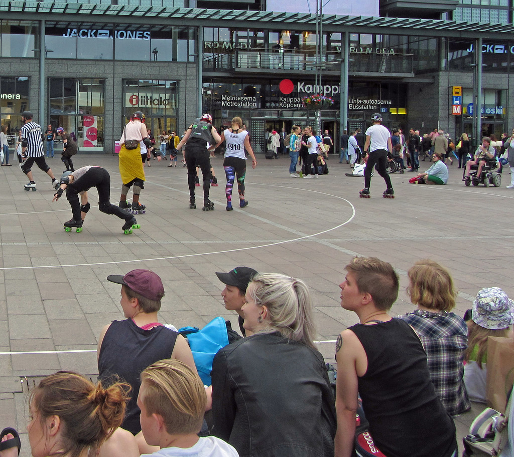 Roller skating at Kamppi by annelis