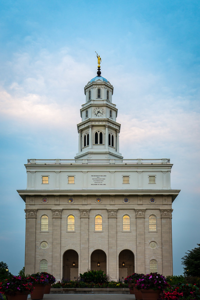 Mormon Temple in Nauvoo, Illinois by lindasees