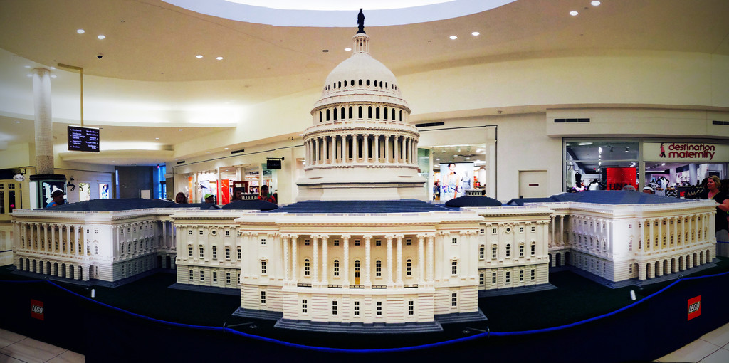 LEGO American Roadshow — The Captiol by yogiw