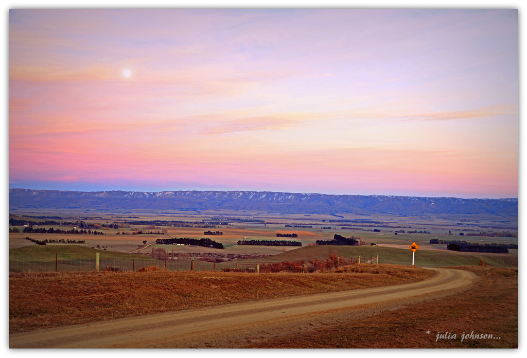 Waipiata Sunrise...  by julzmaioro