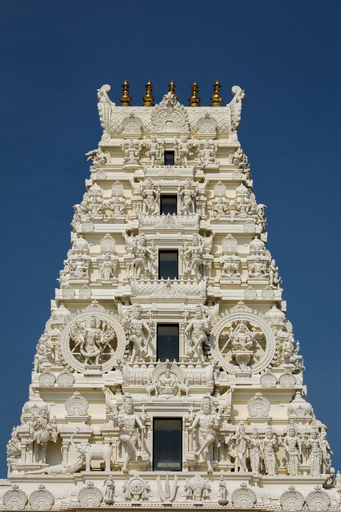 Hindu Temple by lindasees
