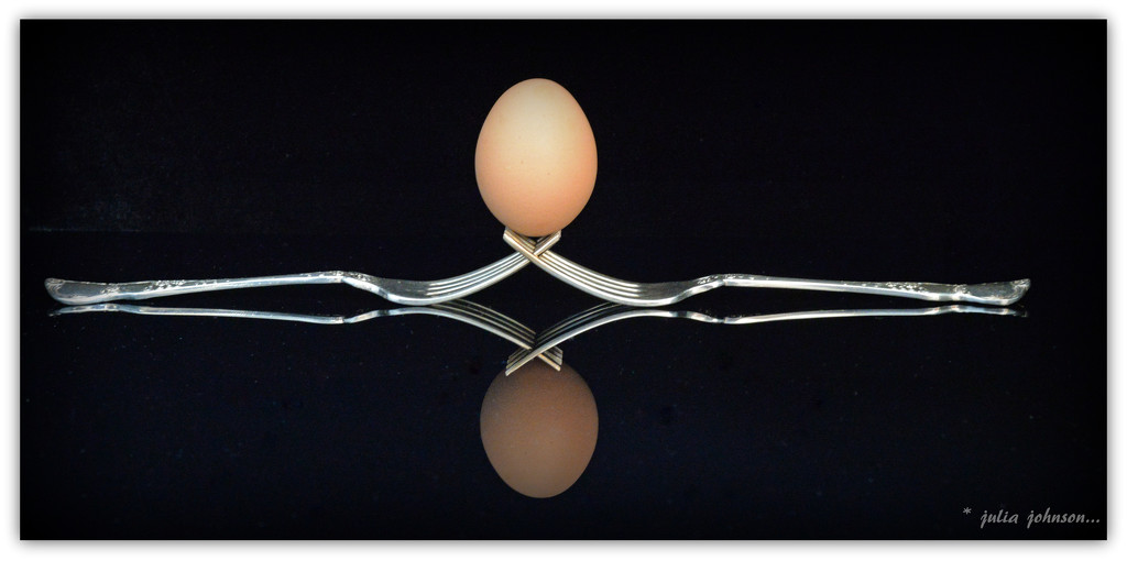 Fork'n' Egg by julzmaioro