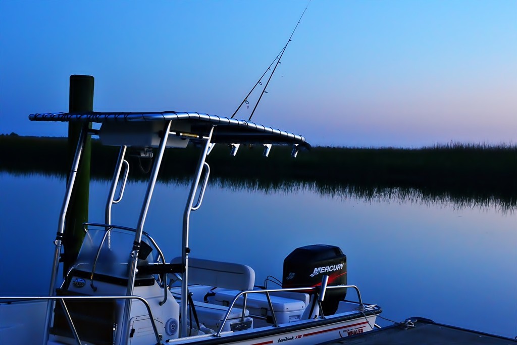 Blue hour at the dock by soboy5