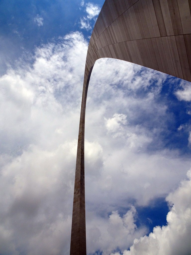 St Louis Arch by jae_at_wits_end