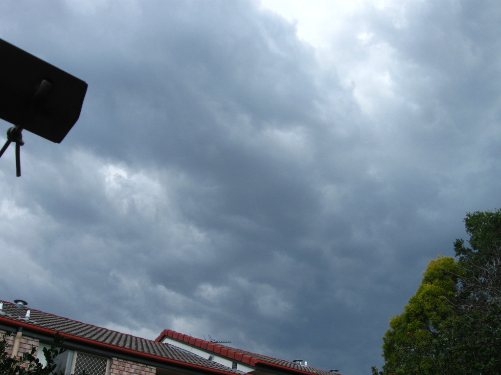 Storm Hitting Brisbane by mozette