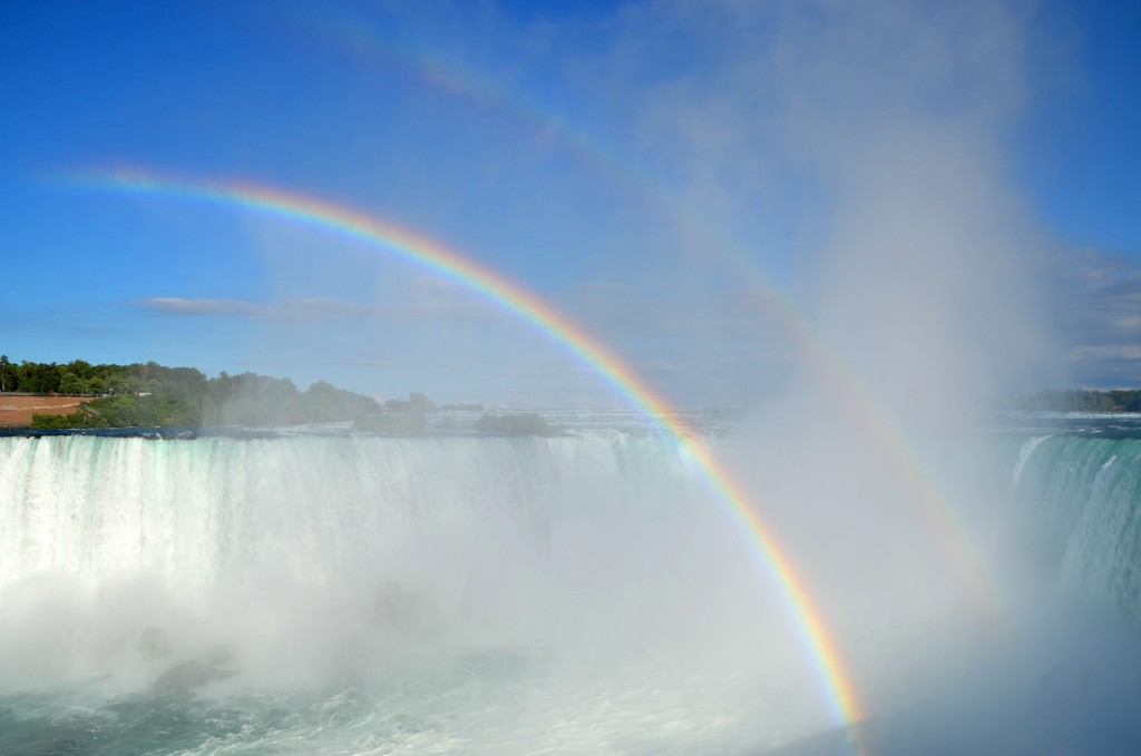 Double Rainbow at Horseshoe Falls by mariaostrowski