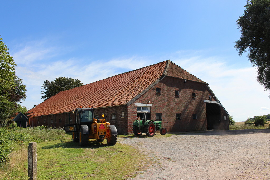 The rear (barn) of the Groninger farmhouse  by pyrrhula