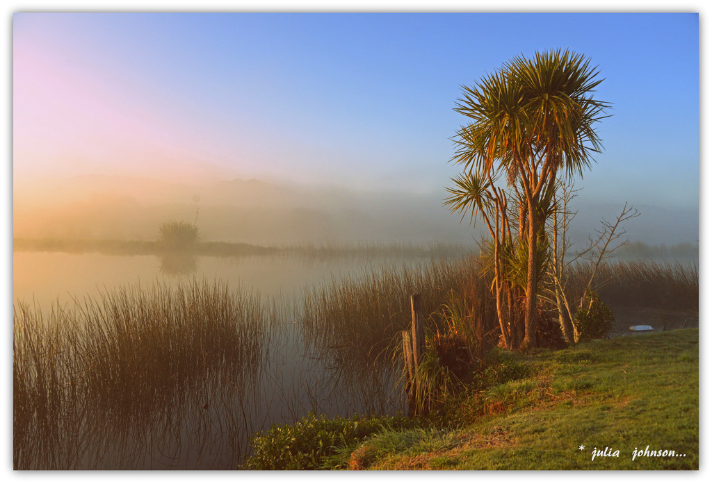 Early morning Waikato River. by julzmaioro