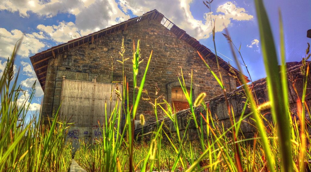 Roundhouse (HDR) by petaqui
