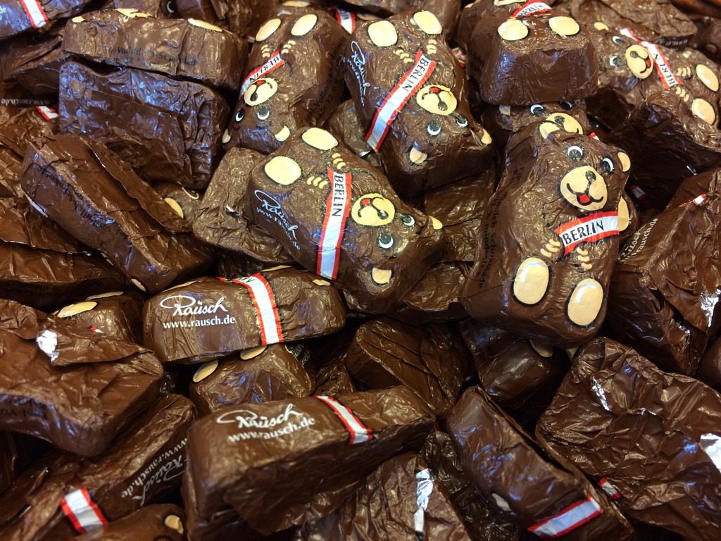 Chocolate bears by bizziebeeme