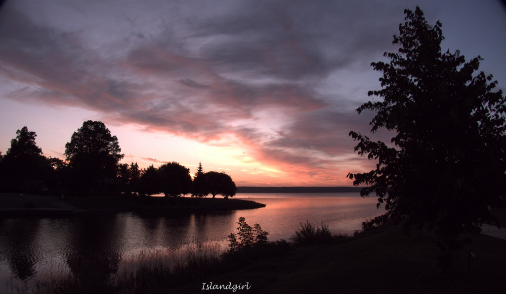 Sunrise on the Lake by radiogirl