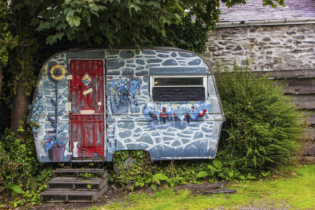 Not-so-mobile home by shepherdman