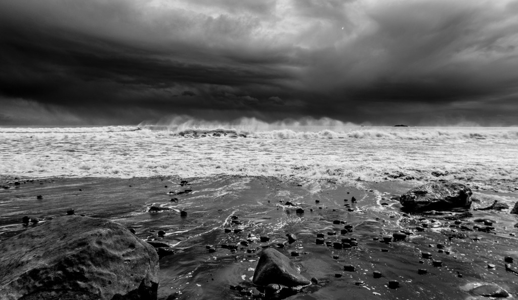 The Storm by graemestevens