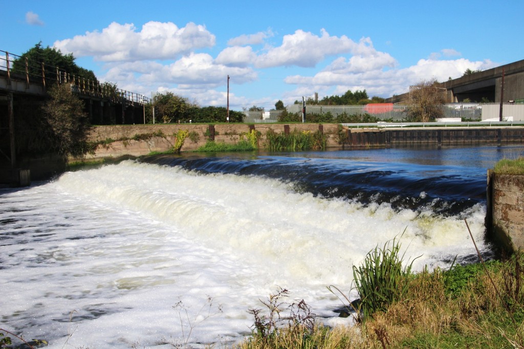 Weir on the River Trent at Newark by oldjosh