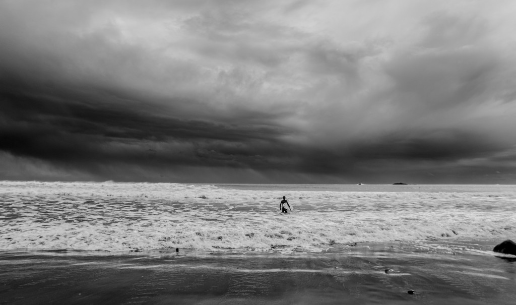 To surf or not to surf... by graemestevens