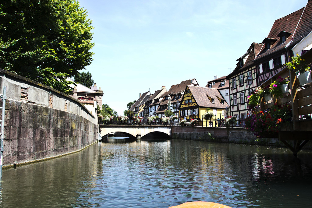CRUISING ON THE CANALS OF COLMAR by sangwann