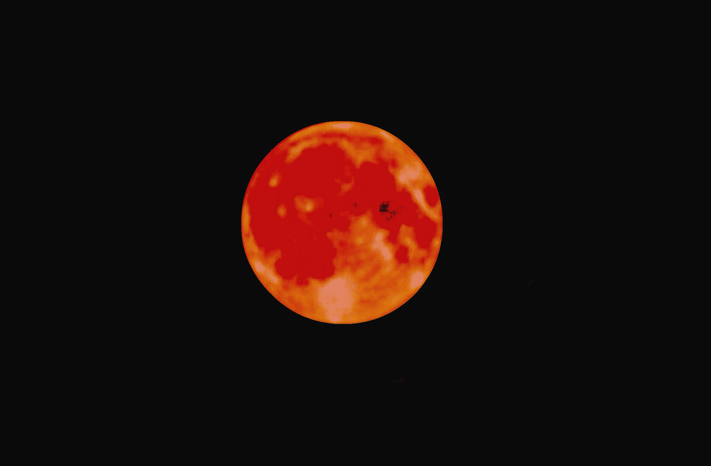 Super Moon (Blood Moon) by stuart46