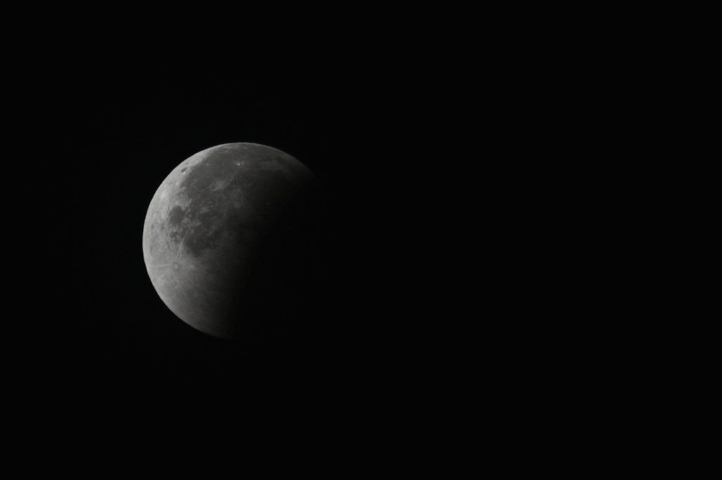 Super moon Eclipse. by darrenboyj