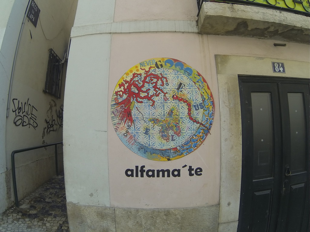 Alfama neighbourhood at Lisboa by belucha