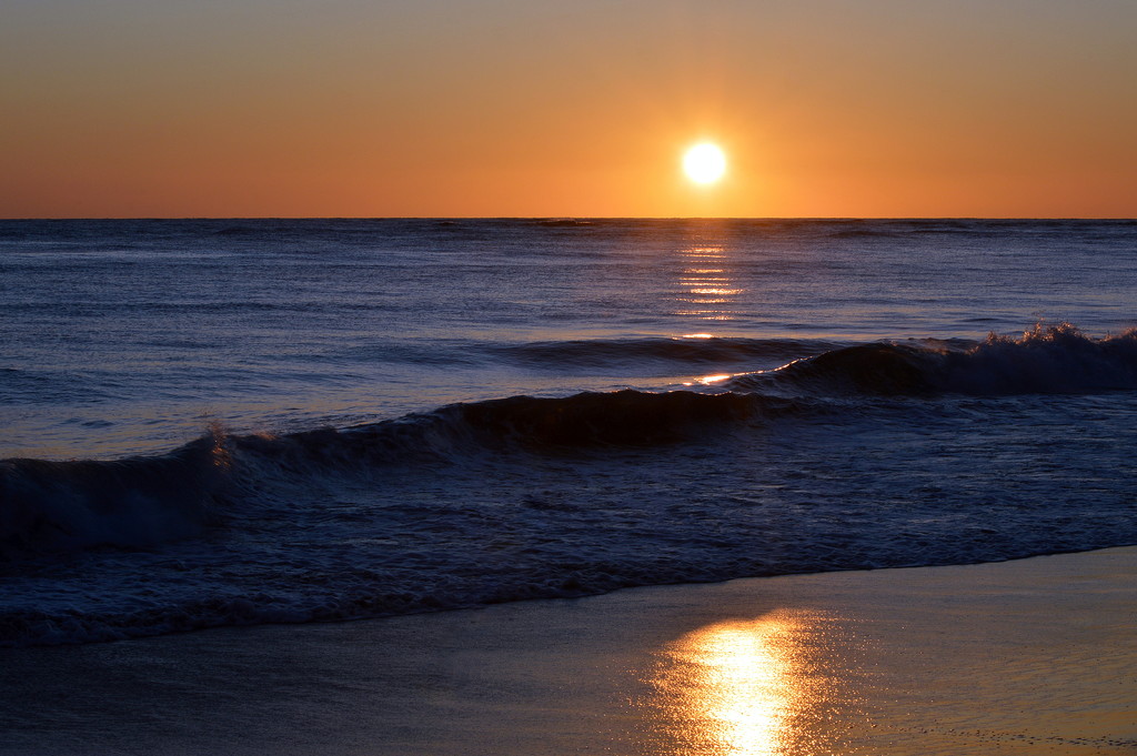 Sunrise at Waihi Beach by nickspicsnz