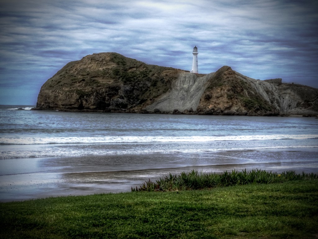 Castle point Lighthouse by maggiemae