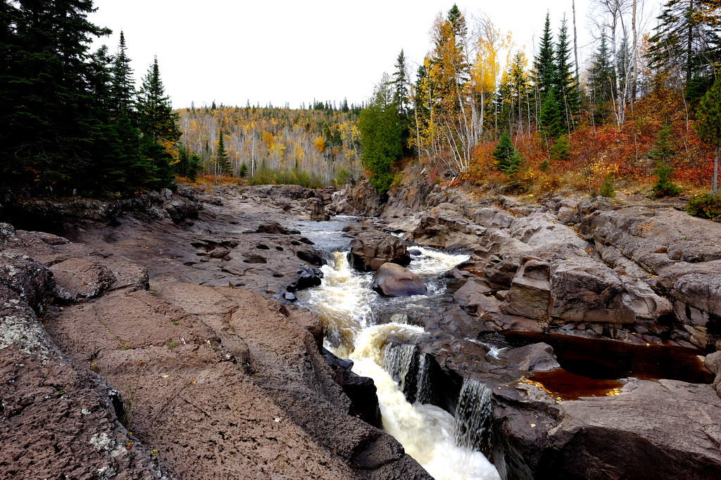 Temperance River by tosee