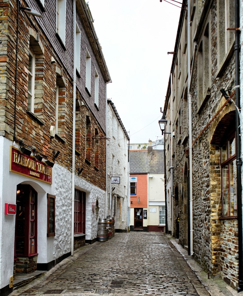 Back street, Mevagissey  by swillinbillyflynn