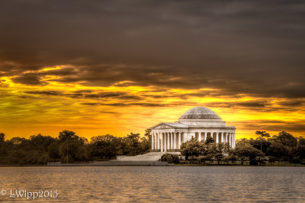 Sunrise At TheTidal Basin  by lesip