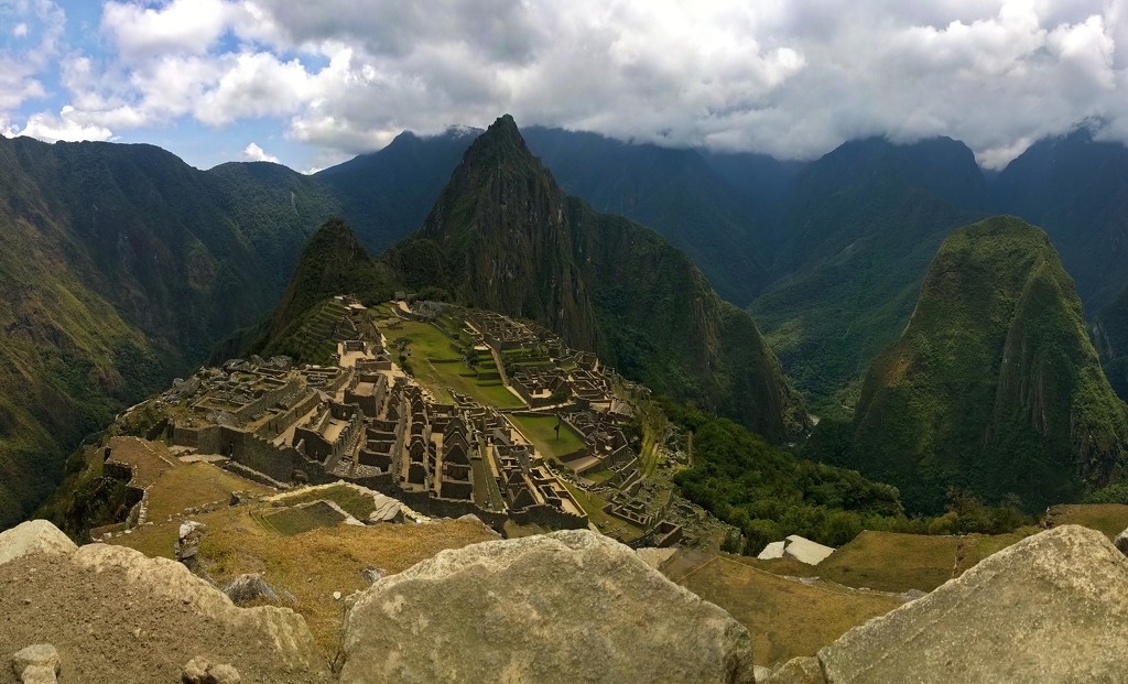 Machu Picchu - One of the 7 wonders by petaqui