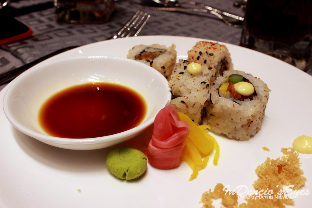 Assorted Maki Sushi by iamdencio