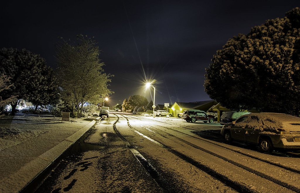 Night time snow by jeffjones