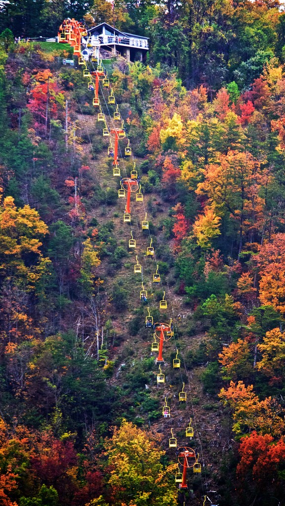 Smoky Mountain Ski Lift by jyokota