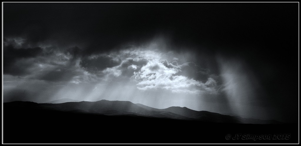 Cascade of light... by soylentgreenpics