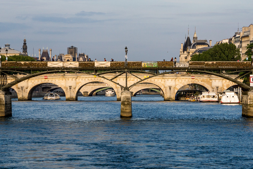 The many bridges of Paris by bella_ss