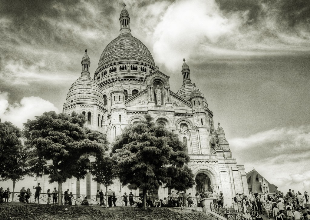 La Basilique du Sacré Cœur de Montmartre by jack4john