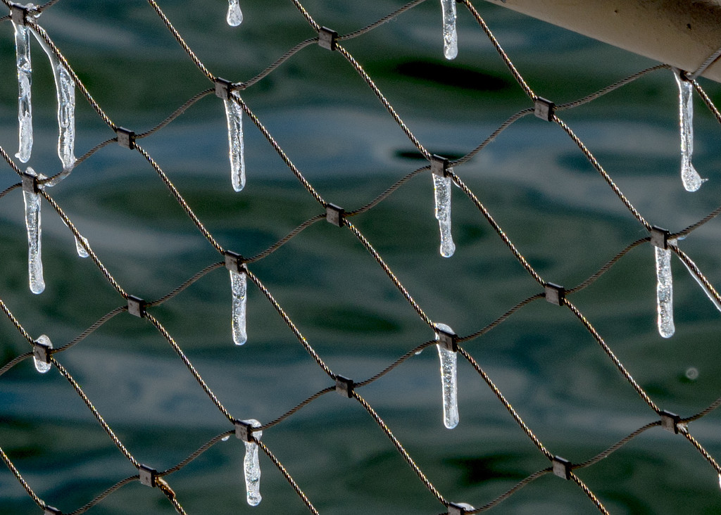 Chain link icicles by rminer