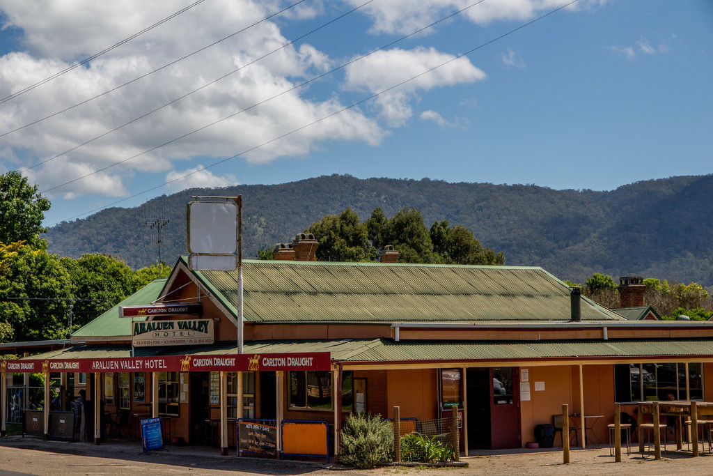 The Araluen pub by pusspup