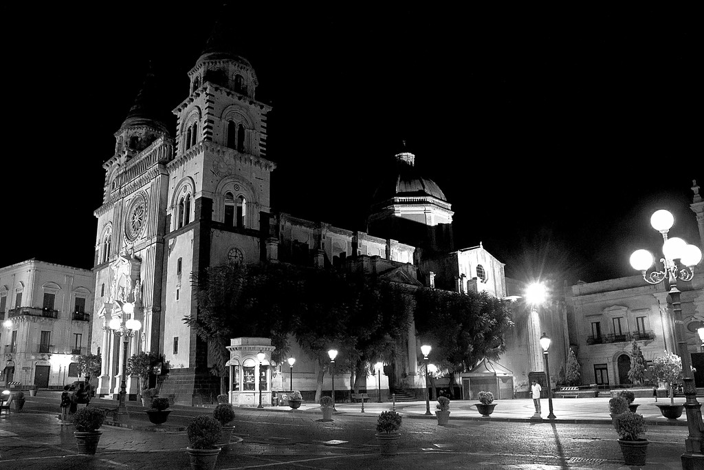 ACIREALE CATHEDRAL AT NIGHT by sangwann