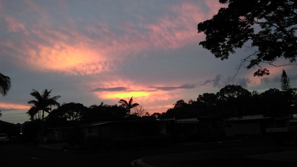 A beautiful sunset  by mozette