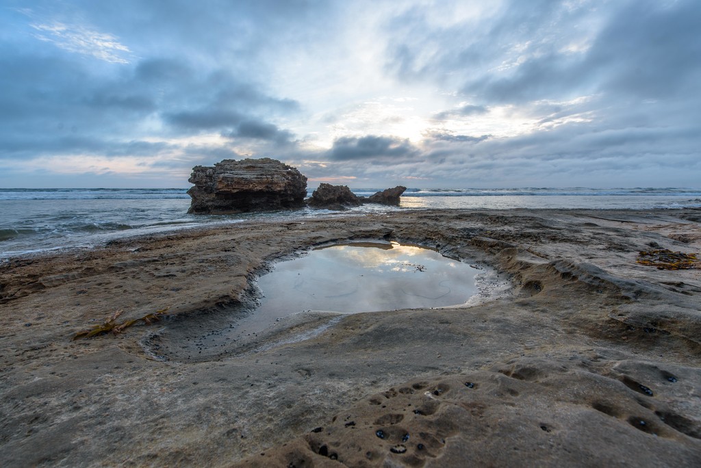 Lonsdale Rock Pool by robotvulture