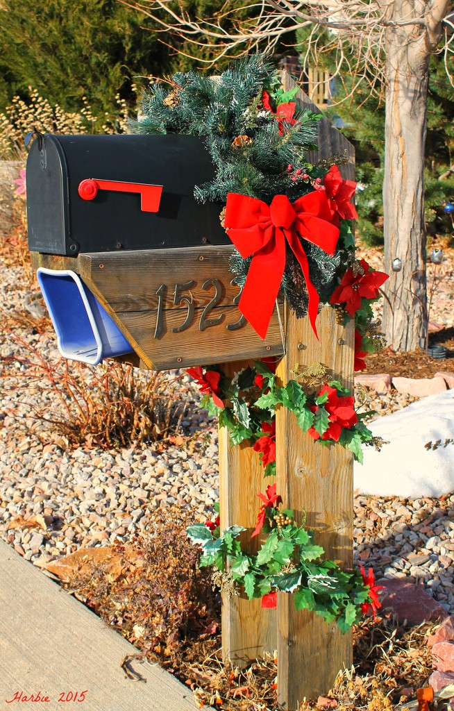 Holiday Mail by harbie