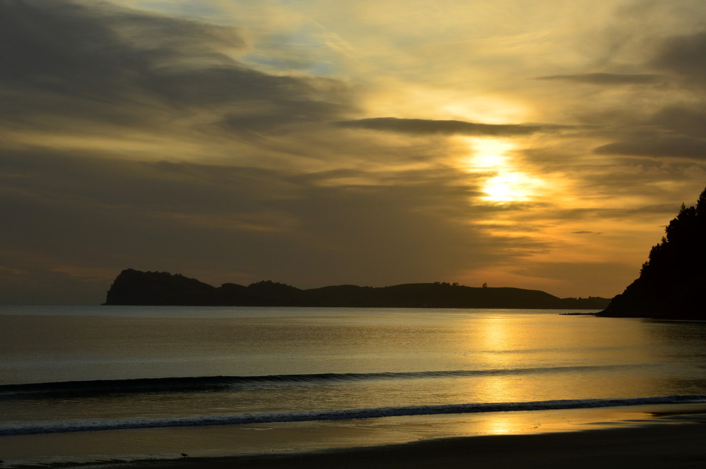 Pauanui Sunrise 2 by nickspicsnz
