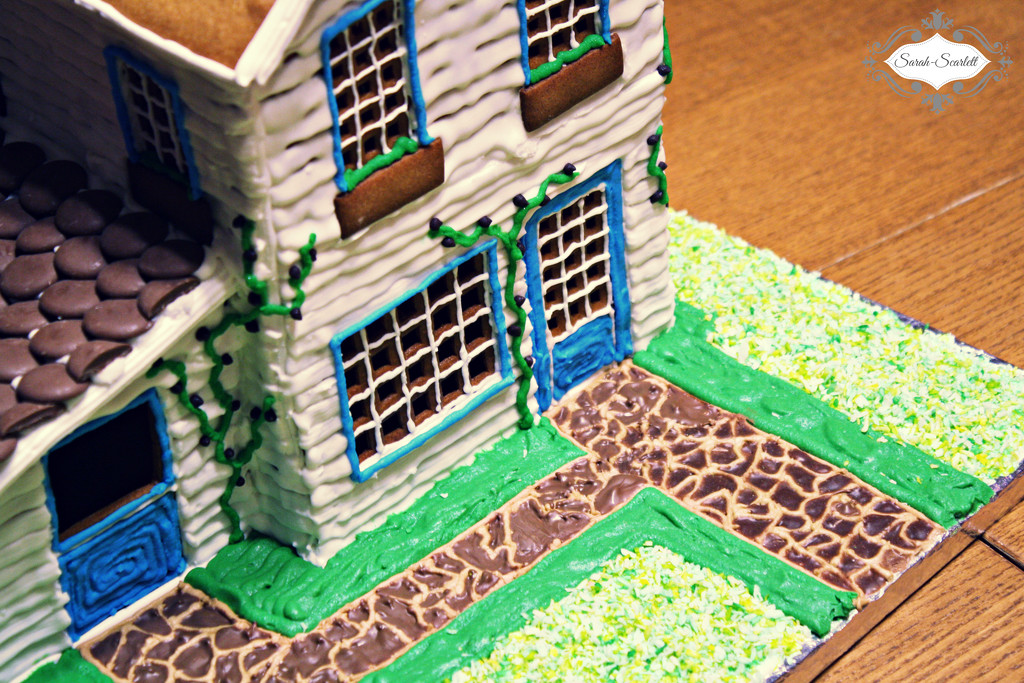 Gingerbread House by sarahlh
