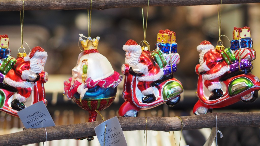 Three Santas & a chicken (Revised Title: Three Santas & Humpty!)  by happypat