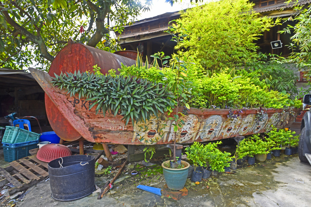 Big boat plant pot by ianjb21