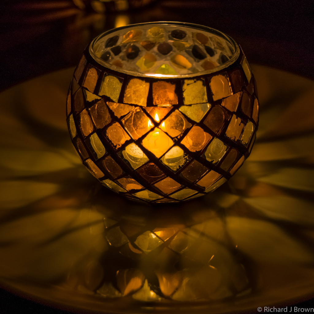 Candle Pattern 366/4 by rjb71