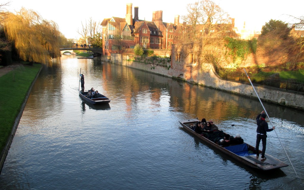Punts at Cambridge by g3xbm