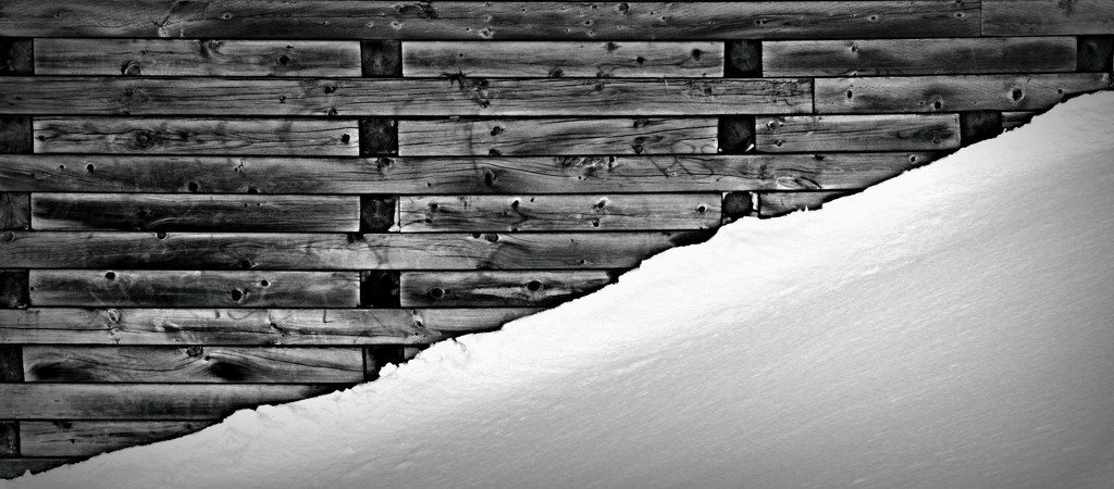 snowy minimalism by adi314